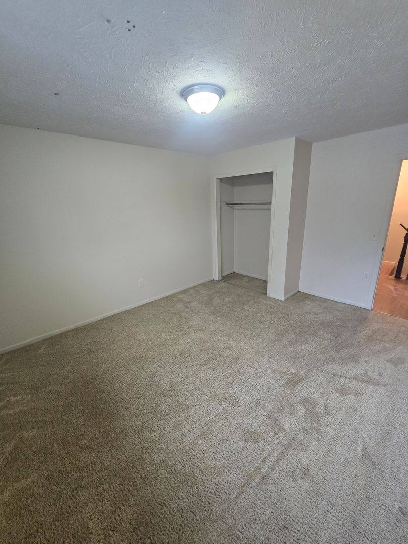 Apartment for rent at 1555 Bryn Mawr, Saginaw, MI 48638