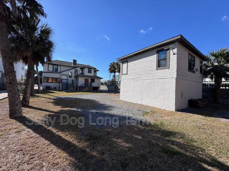 Apartment for rent at 436 N Grandview Ave, Daytona Beach, FL 32118