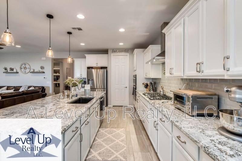 House for rent at 14097 N Silverleaf Lane, Marana, AZ 85658