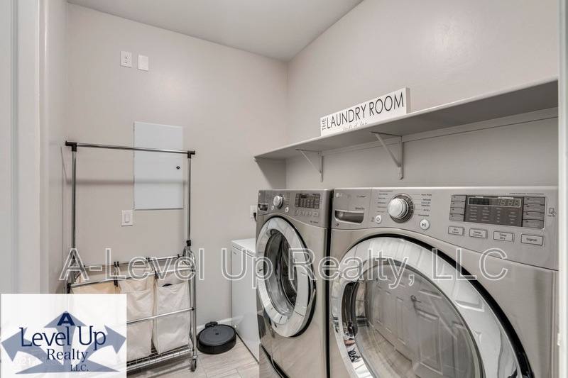 House for rent at 14097 N Silverleaf Lane, Marana, AZ 85658
