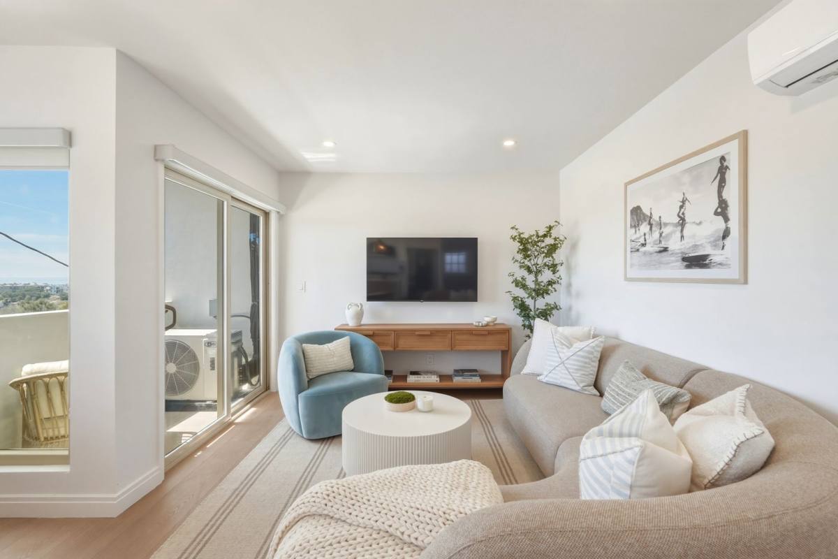 Apartment for rent at 720-724 21st St, Hermosa Beach, CA 90254