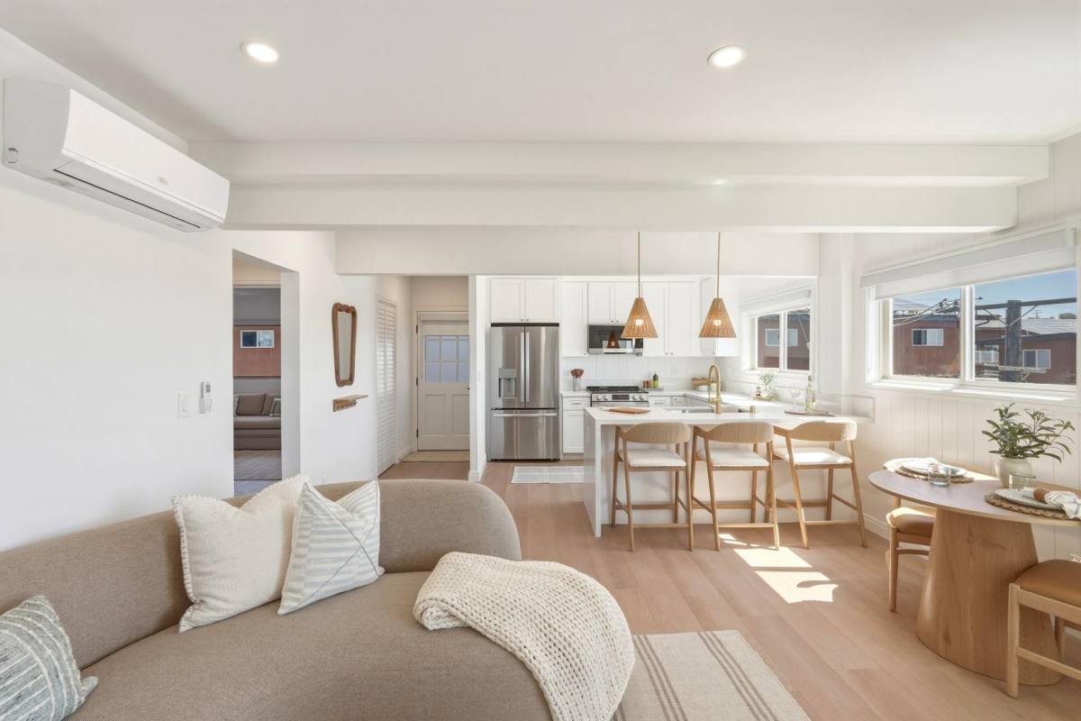 Apartment for rent at 720-724 21st St, Hermosa Beach, CA 90254
