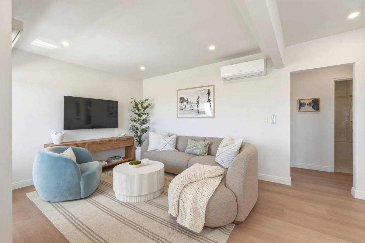 Apartment for rent at 720-724 21st St, Hermosa Beach, CA 90254