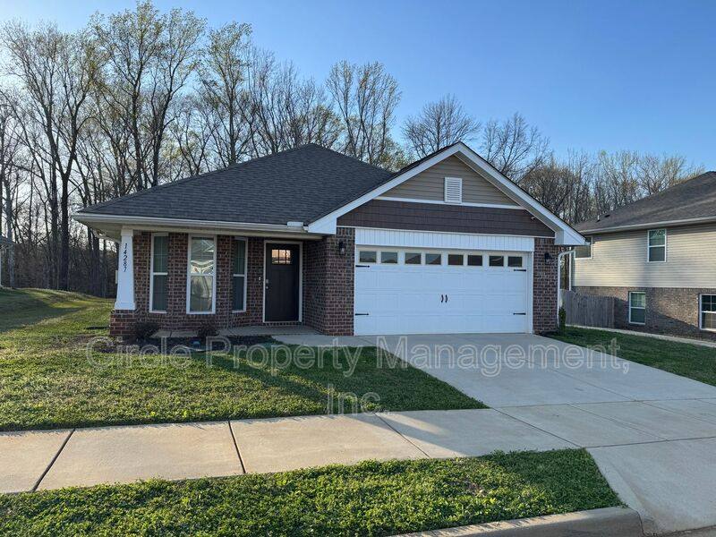 House for rent at 14287 Wildflower Dr, Harvest, AL 35749