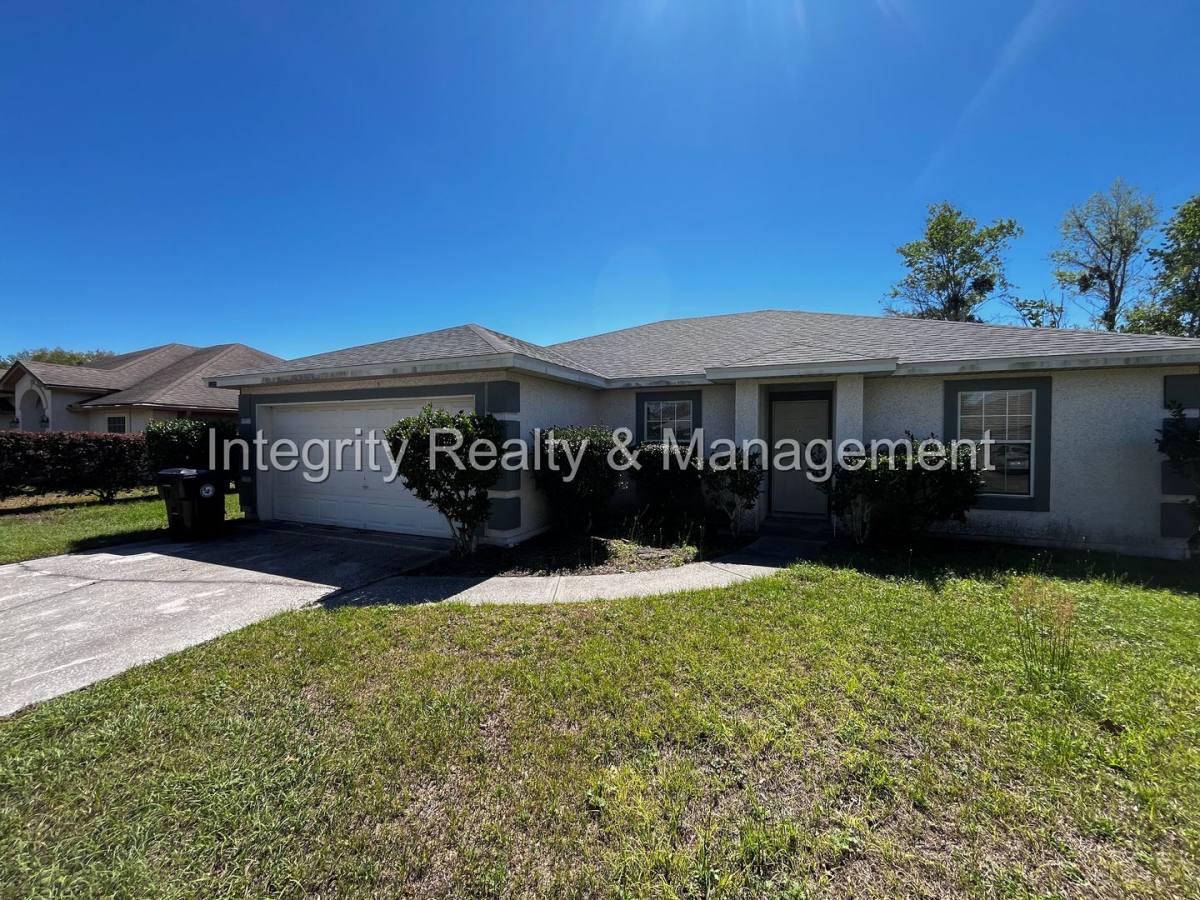 House for rent at 3285 Avalon Dr, Green Cove Springs, FL 32043