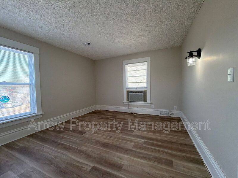 Apartment for rent at 2121 Washington St #4, Lincoln, NE 68502