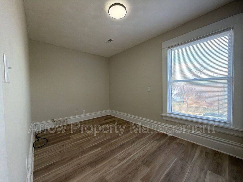 Apartment for rent at 2121 Washington St #4, Lincoln, NE 68502
