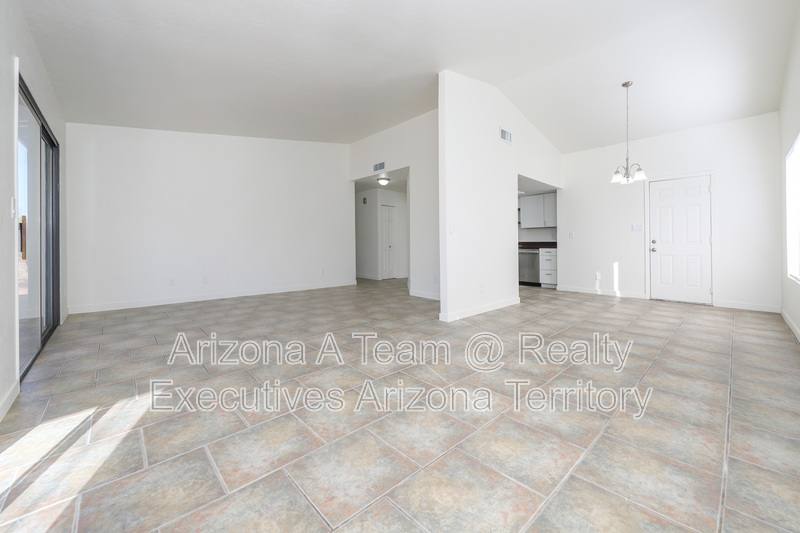House for rent at 10140 E Karen Place, Tucson, AZ 85748