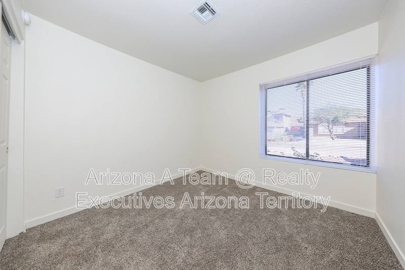 House for rent at 10140 E Karen Place, Tucson, AZ 85748