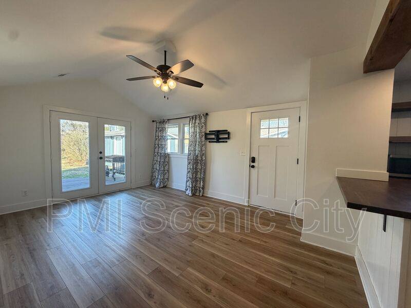 Apartment for rent at 607 Franklin St, Chattanooga, TN 37405