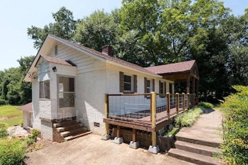 Apartment for rent at 2615 W Main St #1, Royston, GA 30662