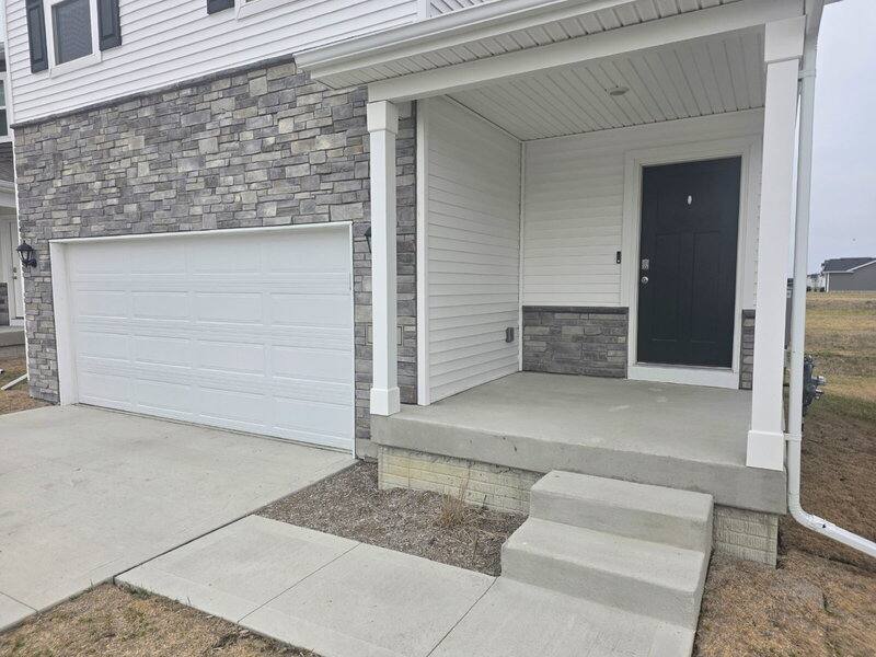 House for rent at 655 NW Williamsburg Lane, Waukee, IA 50263