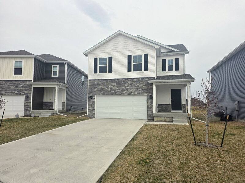 House for rent at 655 NW Williamsburg Lane, Waukee, IA 50263