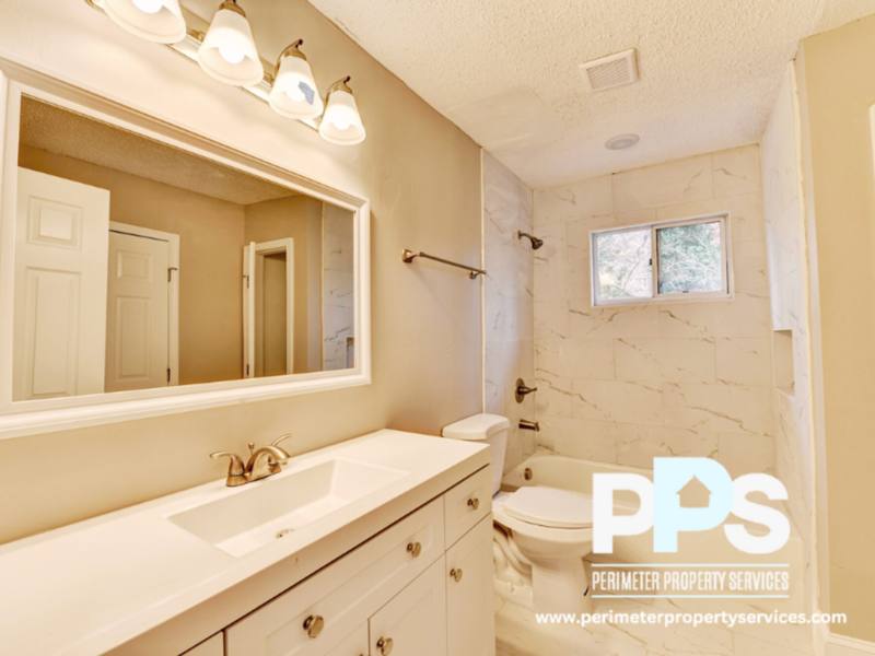 Apartment for rent at 390 W Lake Ave #A1, Atlanta, GA 30318