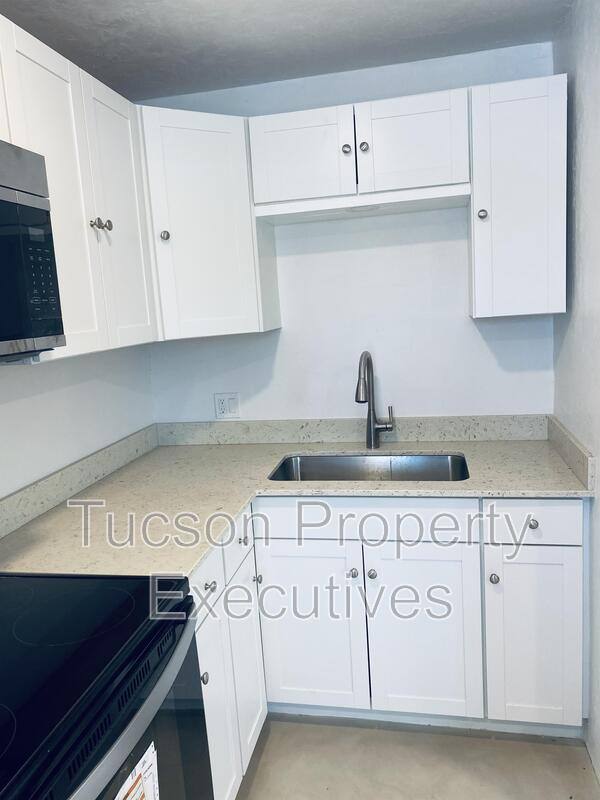 Apartment for rent at 124 E Jacinto St #3, Tucson, AZ 85705