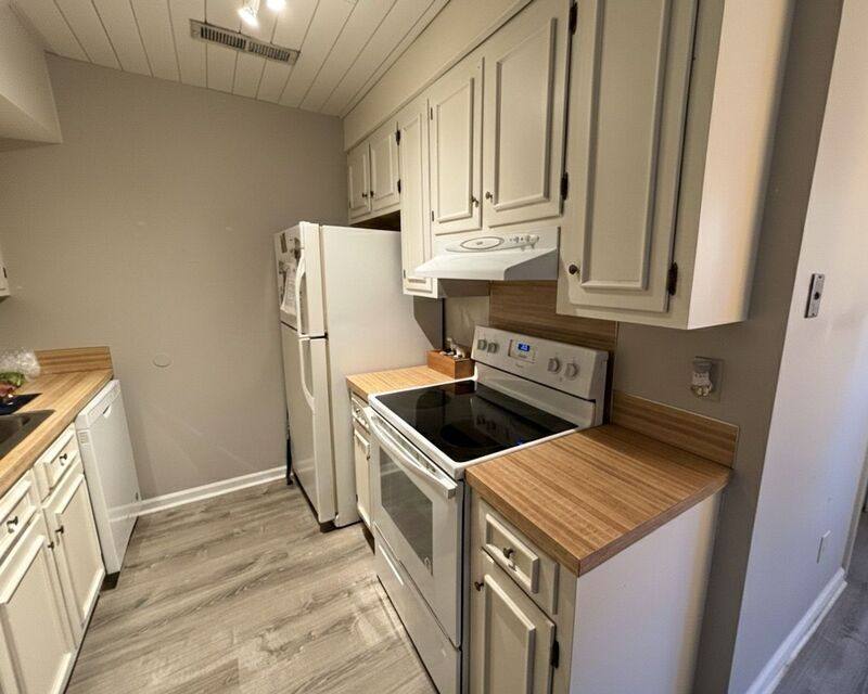 Townhouse for rent at 2404 Quail Hollow Court, Charleston, SC 29414