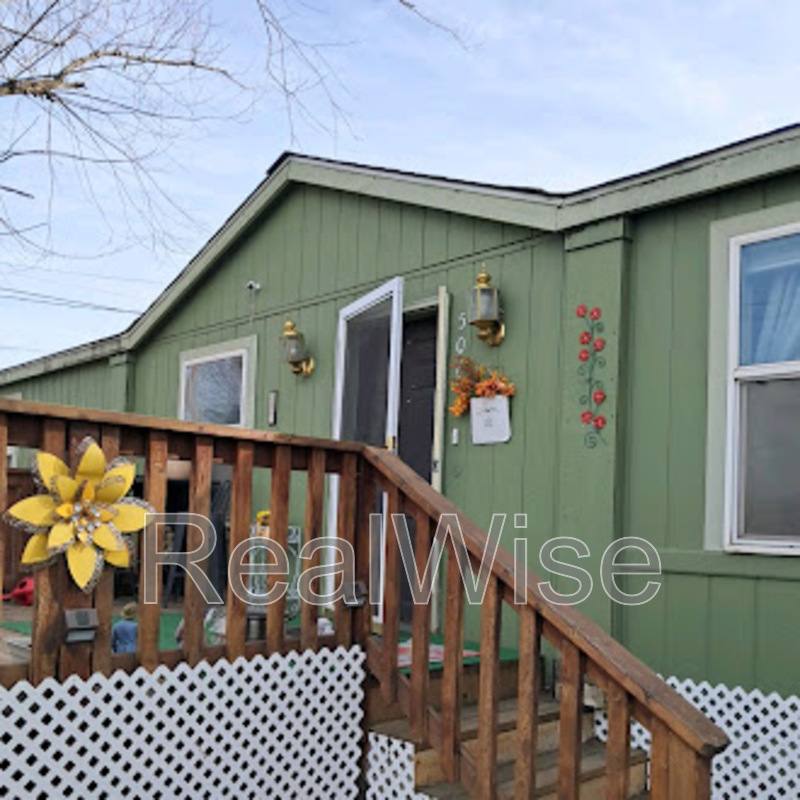House for rent at 506 SE Black Butte Blvd, Redmond, OR 97756