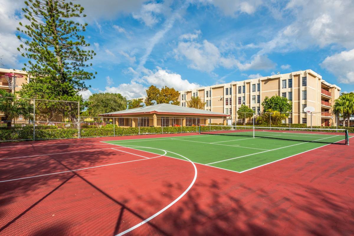 Apartment for rent at 10255 SW 24th St, Miami, FL 33165