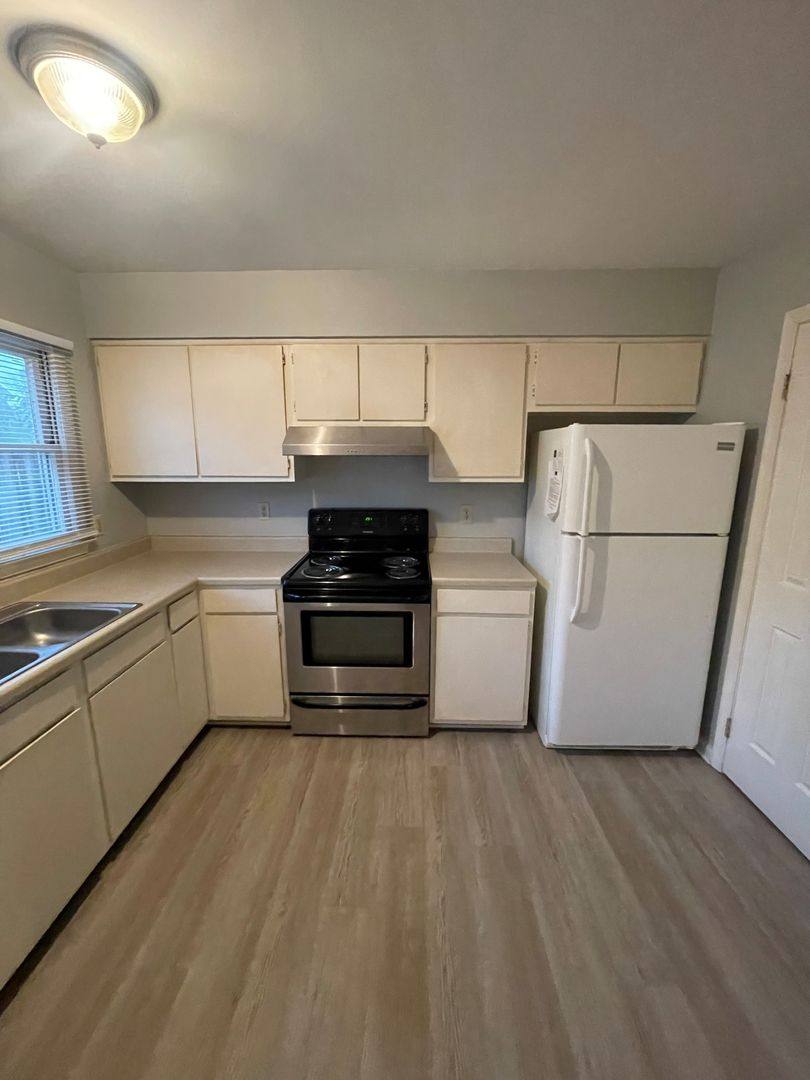 Townhouse for rent at 608 W Church St, Elizabeth City, NC 27909