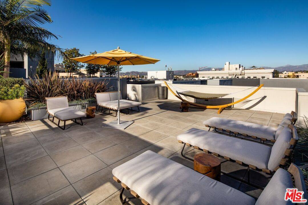 Apartment for rent at 1120 W 6th St, Los Angeles, CA 90017