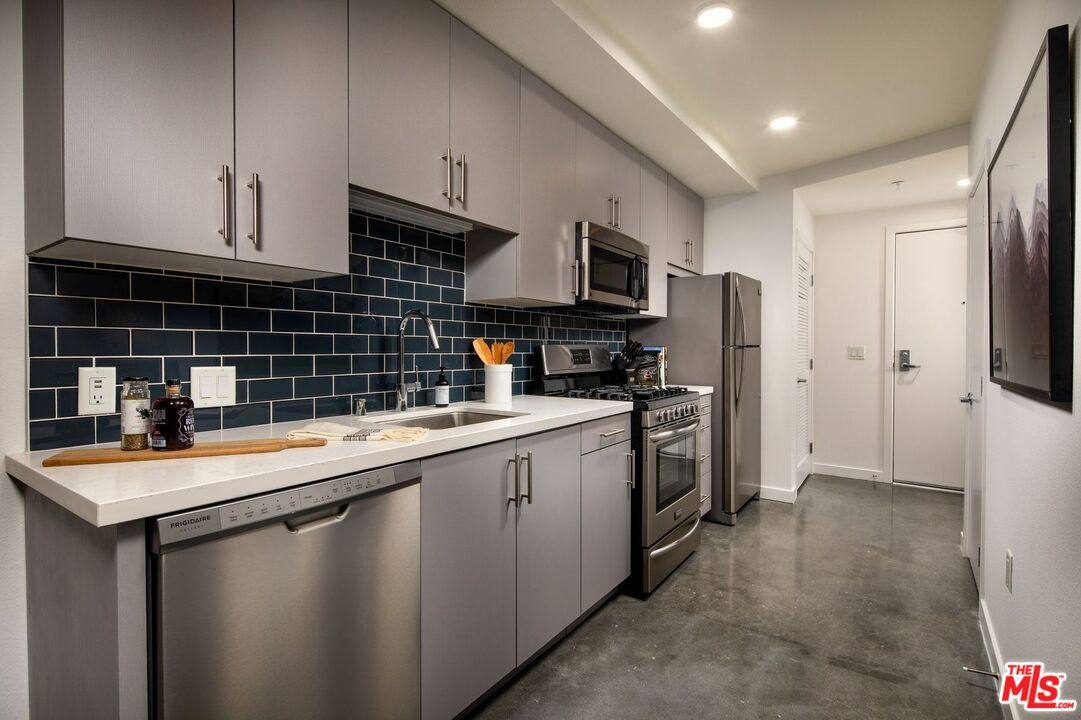 Apartment for rent at 1120 W 6th St, Los Angeles, CA 90017