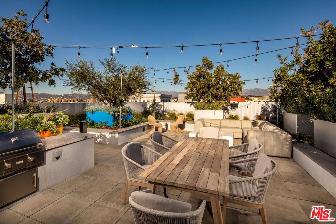 Apartment for rent at 1120 W 6th St, Los Angeles, CA 90017