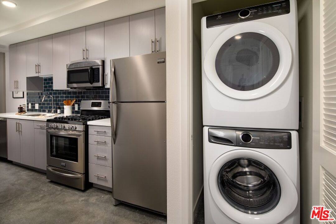 Apartment for rent at 1120 W 6th St, Los Angeles, CA 90017