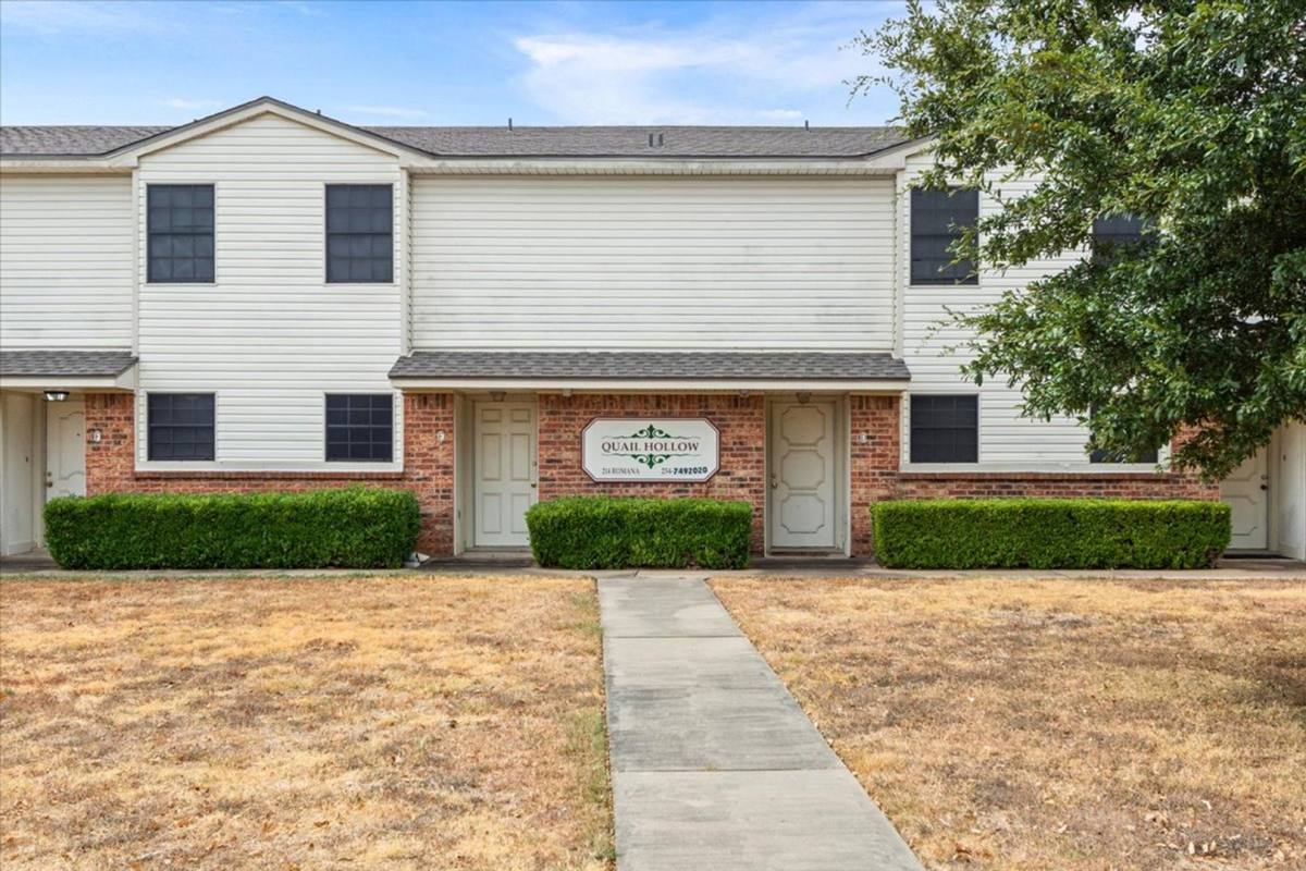 House for rent at 214 Romana Circle E, Hewitt, TX 76643