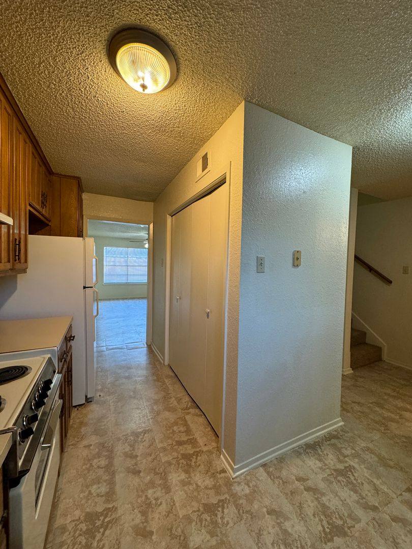 House for rent at 214 Romana Circle E, Hewitt, TX 76643