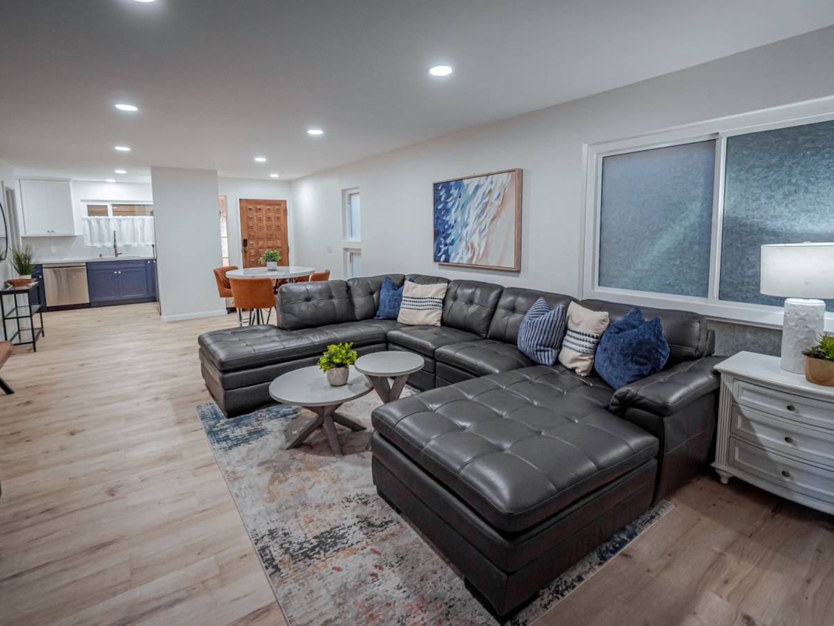 House for rent at 2600 Torrey Pines Rd, La Jolla, CA 92037