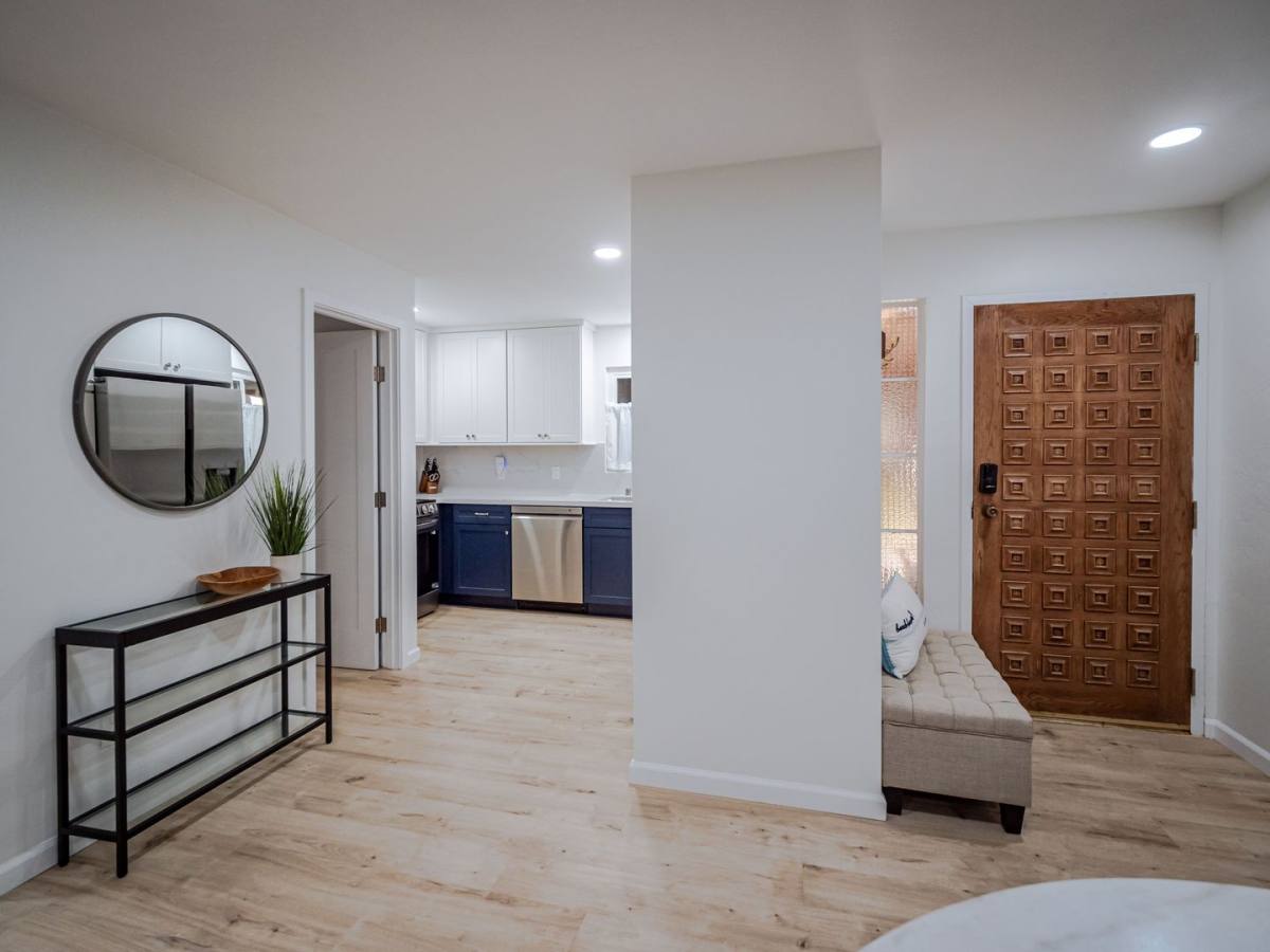 House for rent at 2600 Torrey Pines Rd, La Jolla, CA 92037
