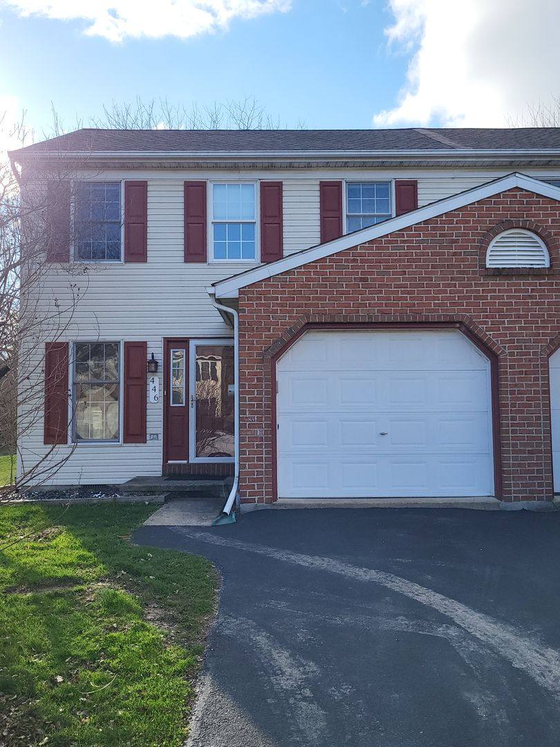 House for rent at 446 Crosswinds Dr, Lititz, PA 17543