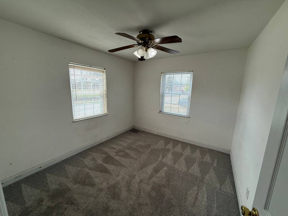 House for rent at 8661 Litzsinger Rd, Saint Louis, MO 63144