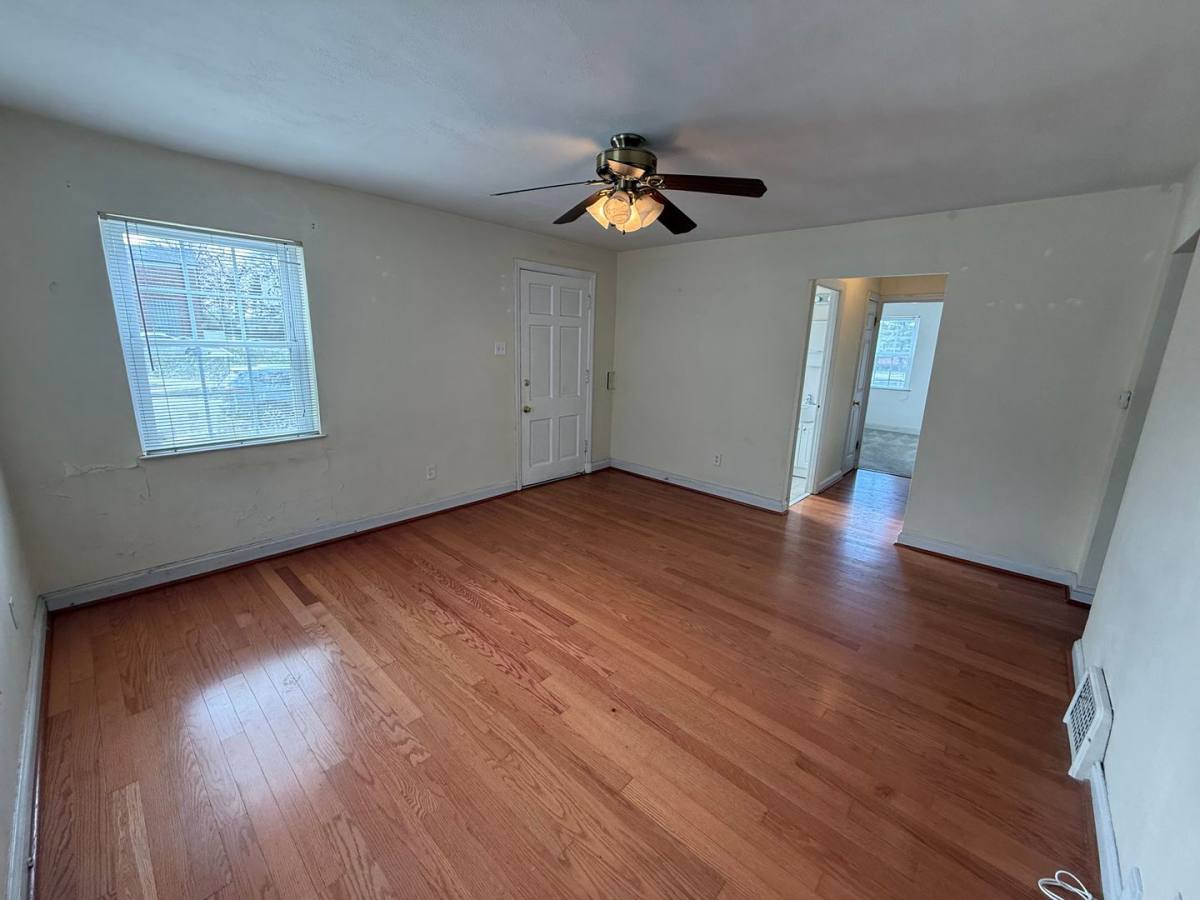 House for rent at 8661 Litzsinger Rd, Saint Louis, MO 63144