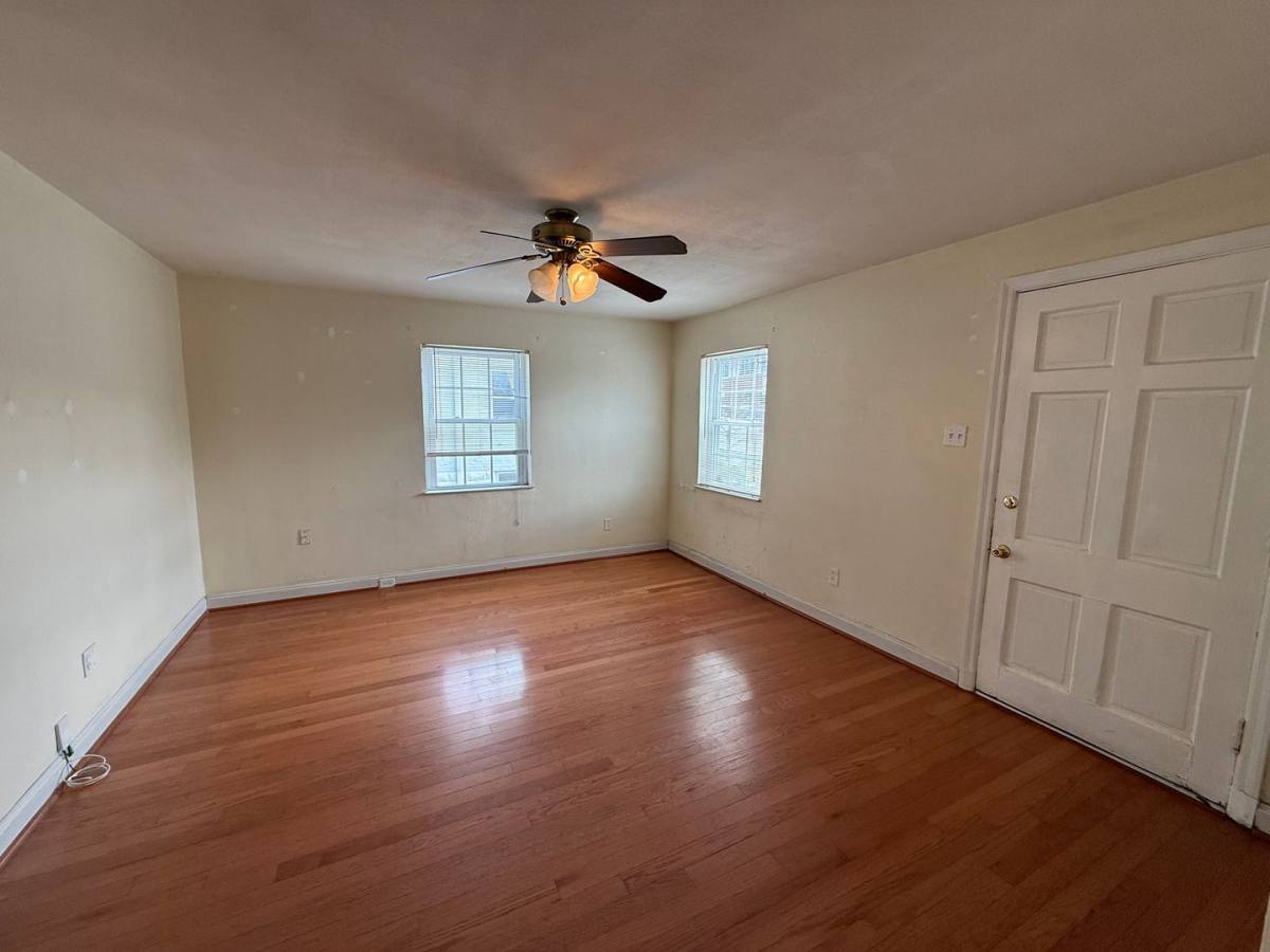 House for rent at 8661 Litzsinger Rd, Saint Louis, MO 63144