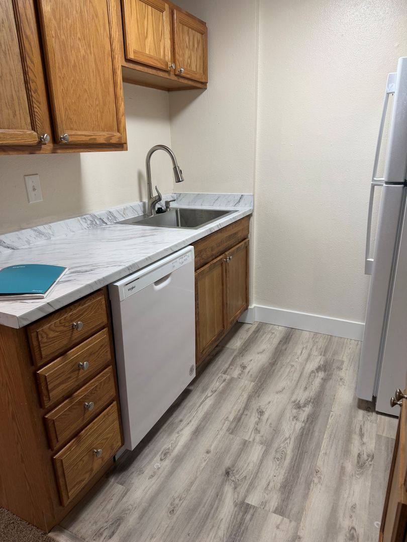 Apartment for rent at 2799 Wallace Rd NW, Salem, OR 97304