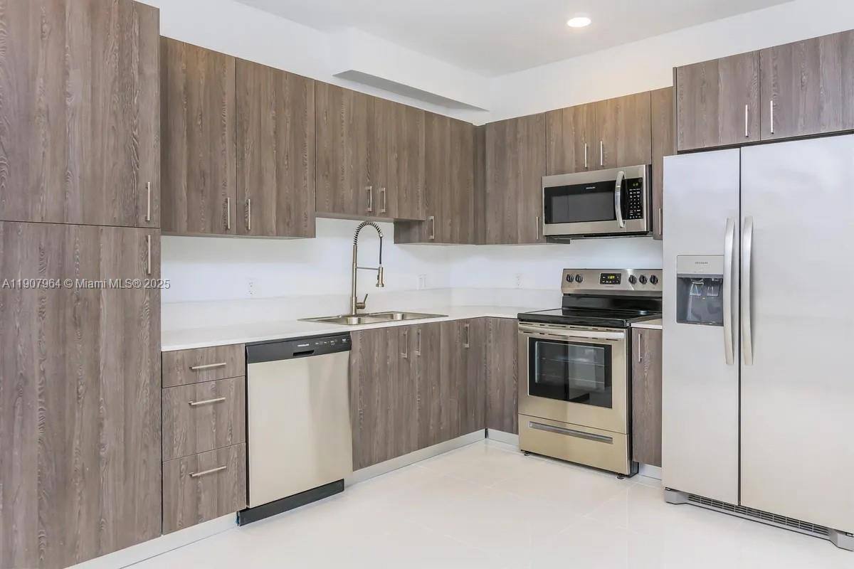 Apartment for rent at 25850 SW 140th Court #6111, Homestead, FL 33032