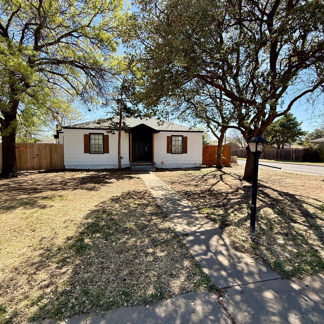 House for rent at 2517 28th St, Lubbock, TX 79410