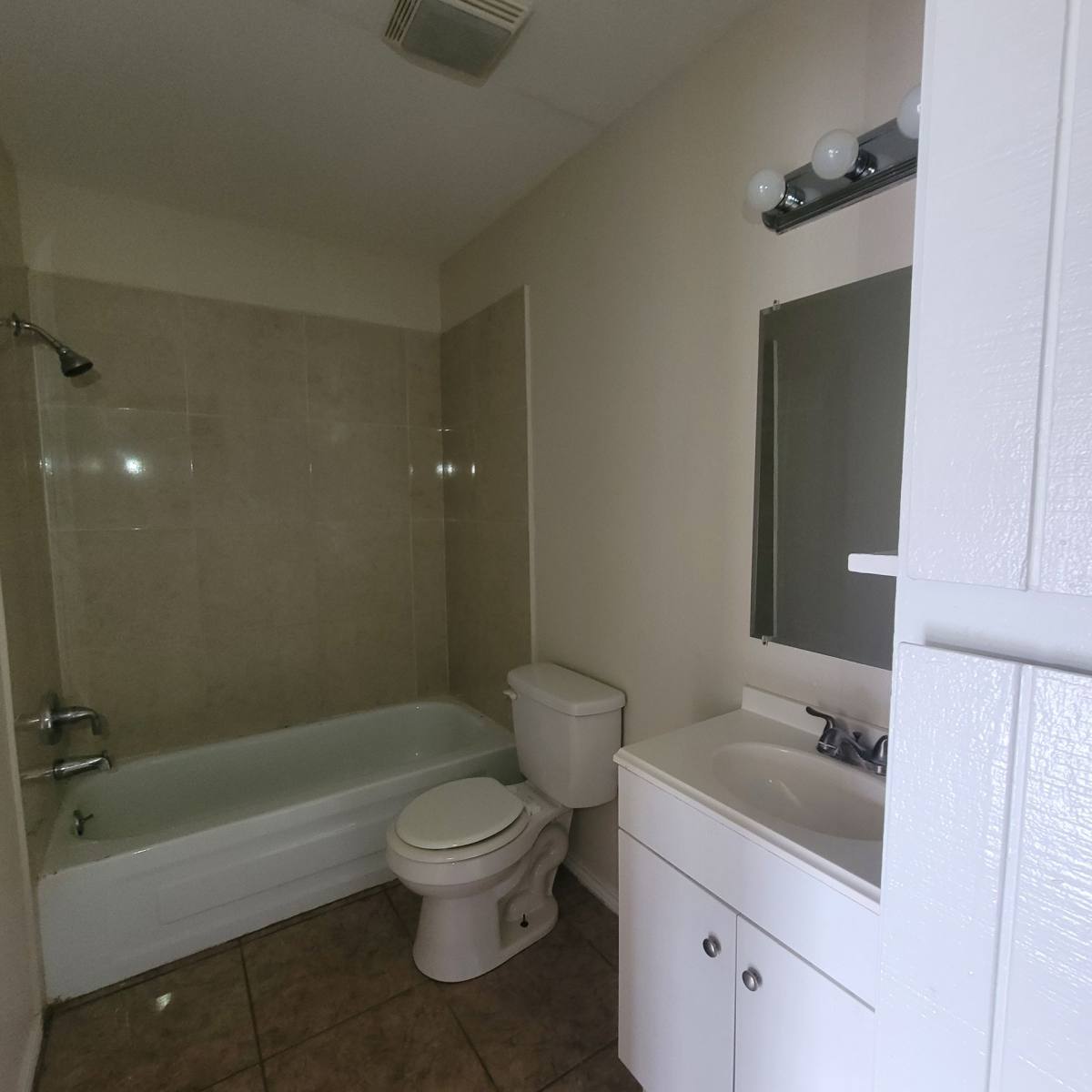 Apartment for rent at 1522 S Bridge Ave, Weslaco, TX 78596