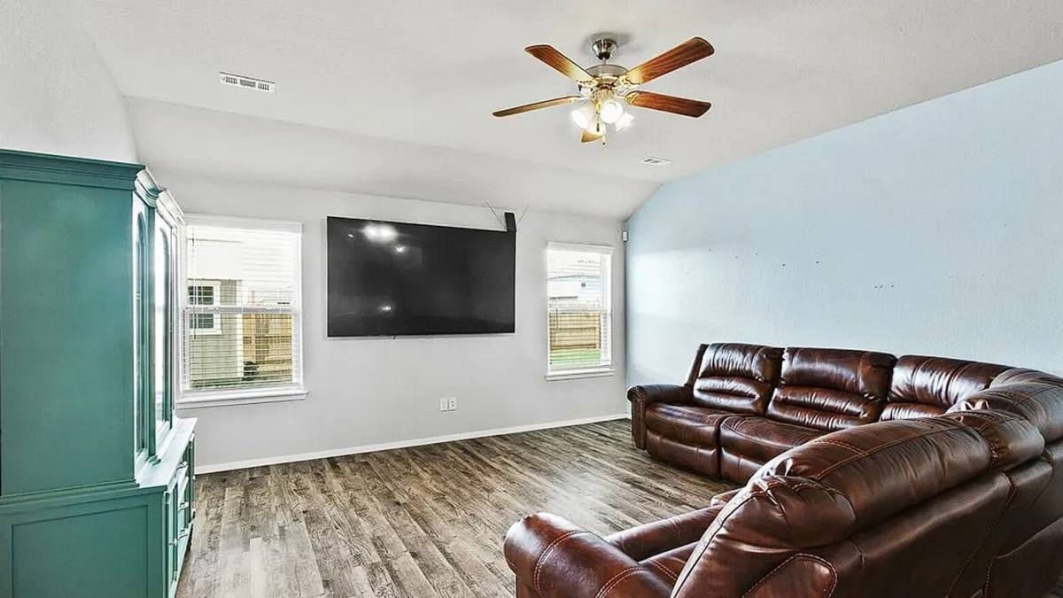 House for rent at 1600 Edinburgh Dr, Centerton, AR 72719