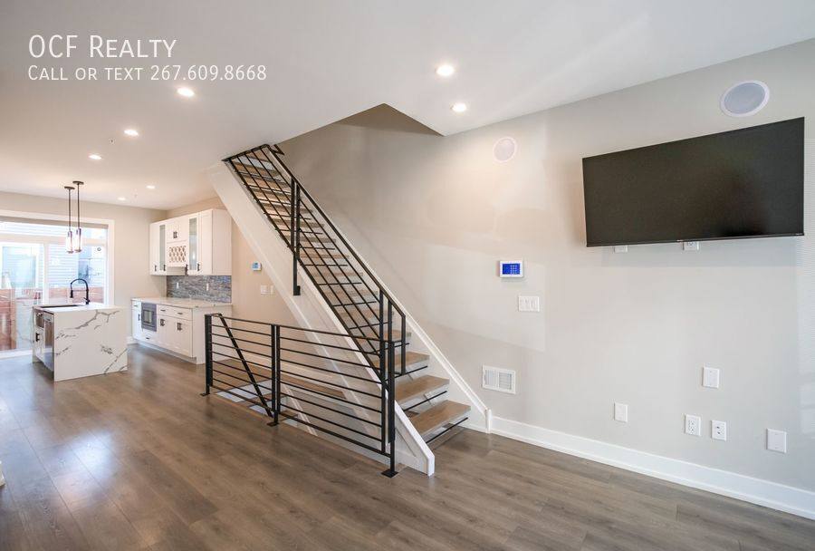 Townhouse for rent at 2128 N Randolph St, Philadelphia, PA 19122