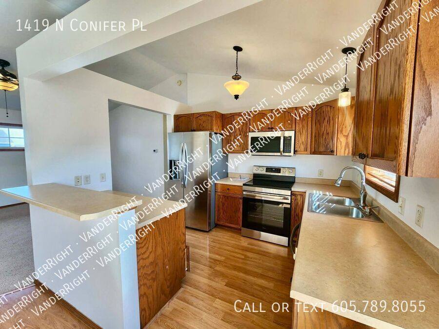 Condo for rent at 1419 N Conifer Place, Sioux Falls, SD 57107