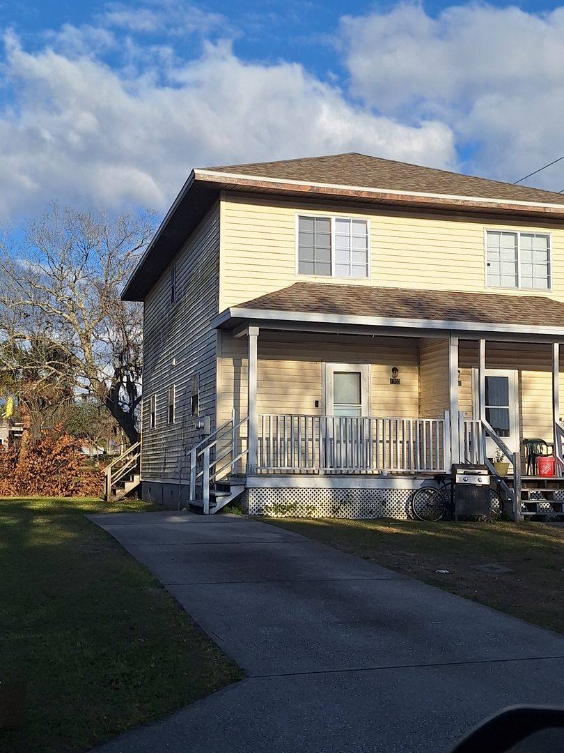 Townhouse for rent at 1703 Palmetto Court, New Smyrna Beach, FL 32168