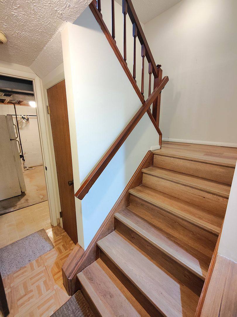 Townhouse for rent at 102 Sonnybrook Court, Bethel Park, PA 15102