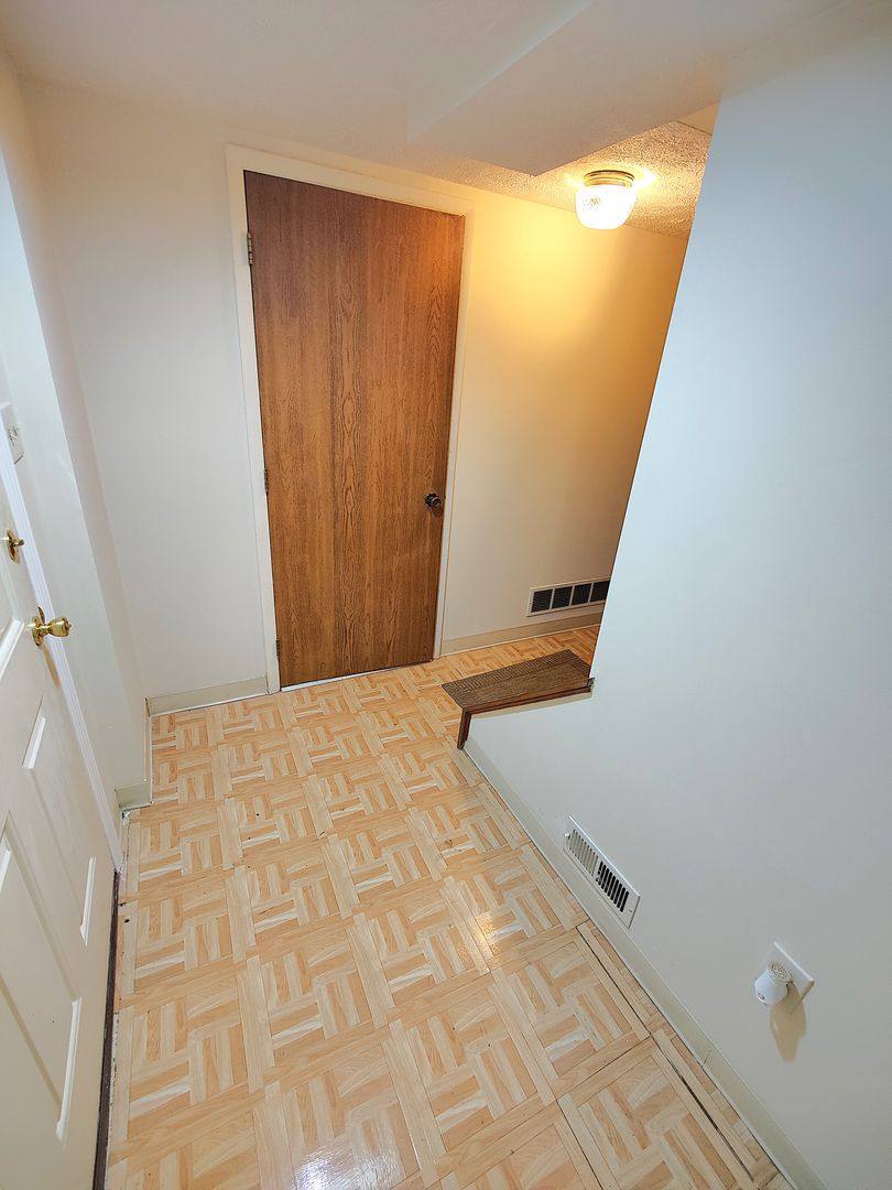Townhouse for rent at 102 Sonnybrook Court, Bethel Park, PA 15102