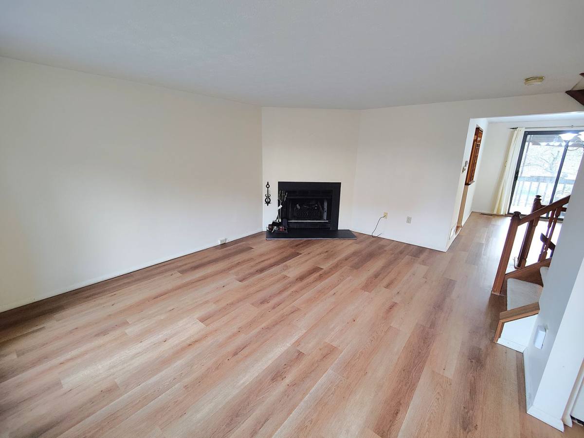 Townhouse for rent at 102 Sonnybrook Court, Bethel Park, PA 15102