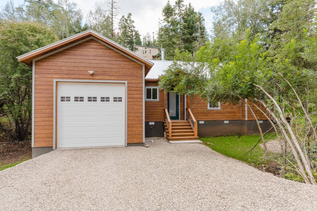 House for rent at 1084 Woodlands Way, Cloudcroft, NM 88317