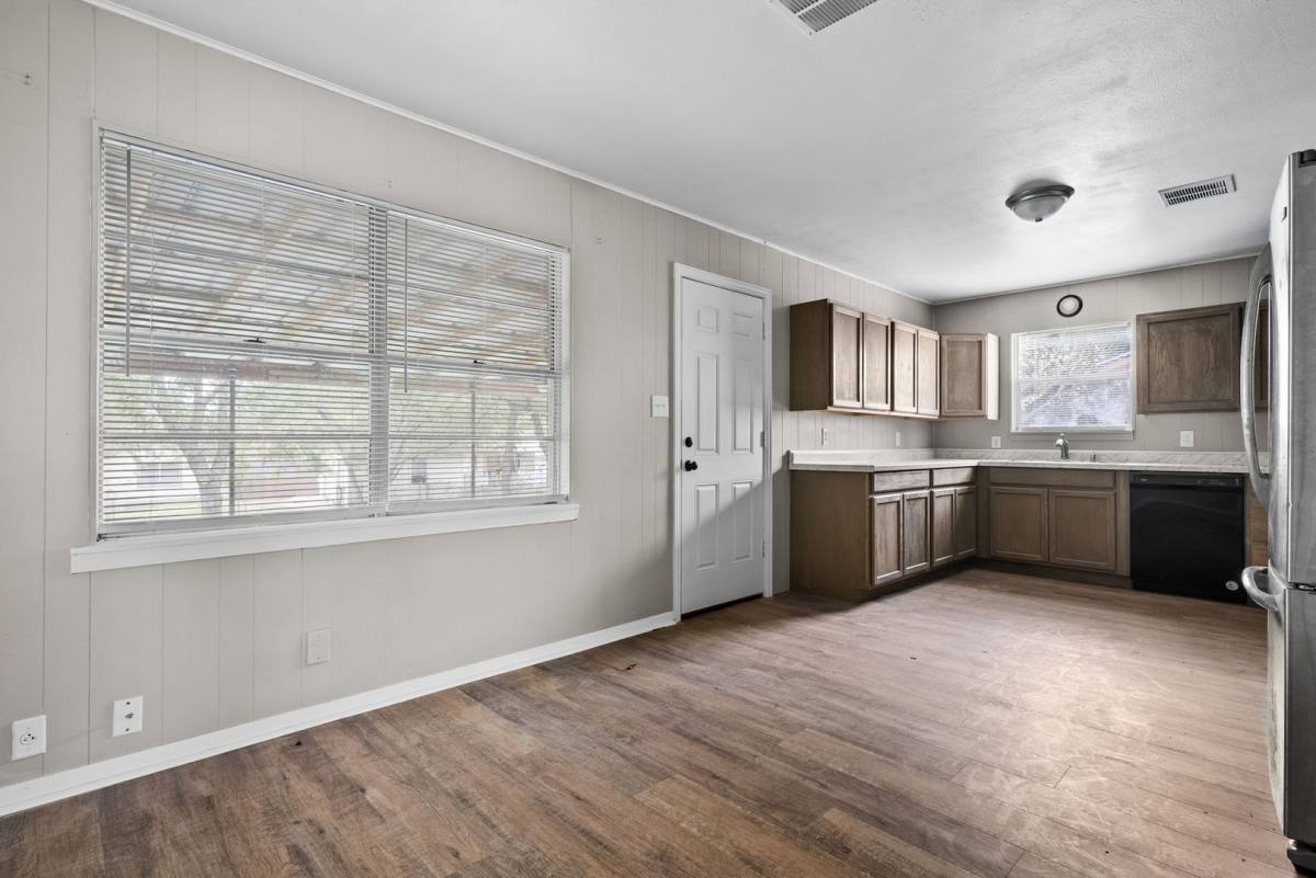 House for rent at 110 N Dr, Copperas Cove, TX 76522