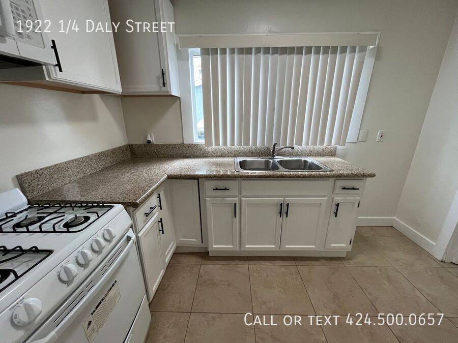 Apartment for rent at 1922 1 4 Daly St, Los Angeles, CA 90031