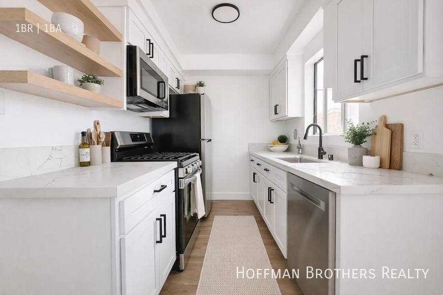 Apartment for rent at 1819 S Oxford Ave #20, Los Angeles, CA 90006